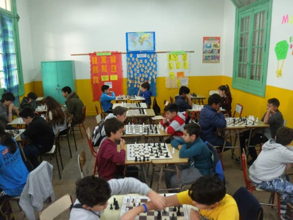 Torneo infantojuvenil de ajedrez en la Berni